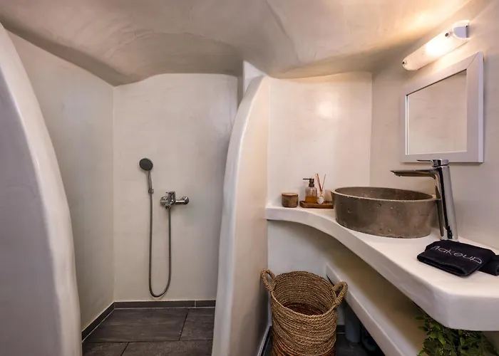 Amphora Luxury - Akrotiri Seaview Escape *