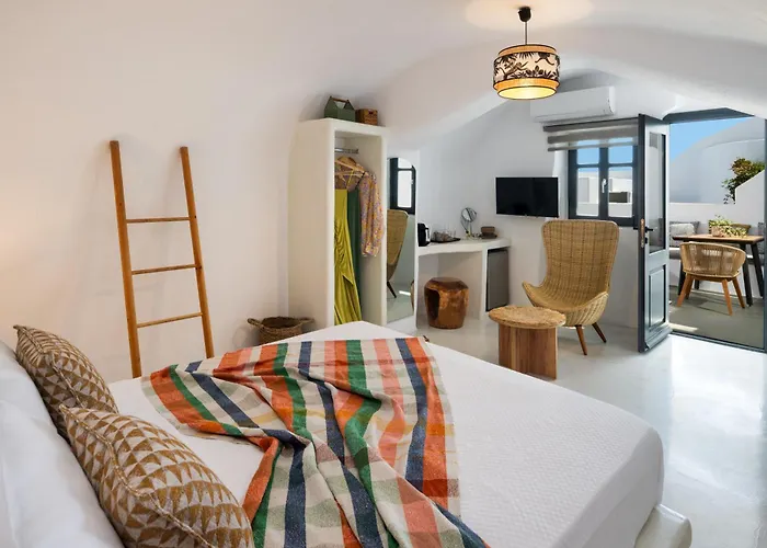 Amphora Luxury - Akrotiri Seaview Escape *